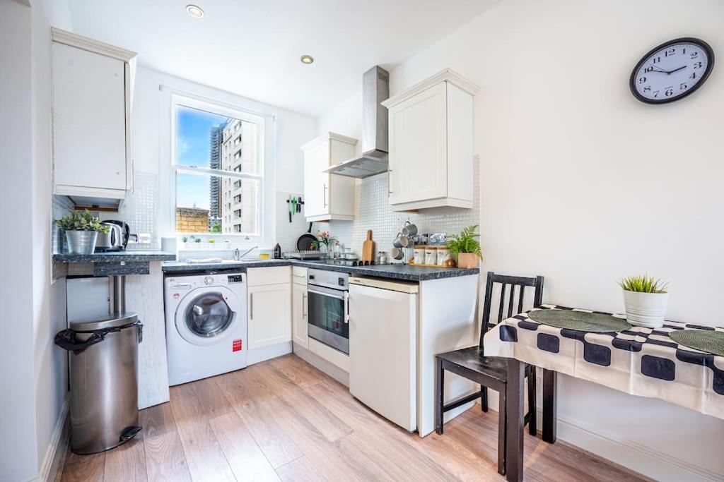 Appartamento Cosy Flat In Central Ldn Payment To The Host Londra Esterno foto
